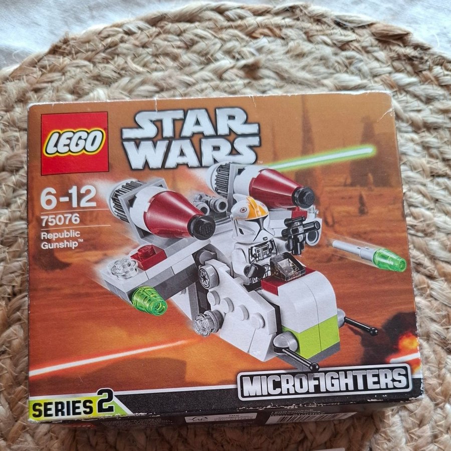 Se produkter som liknar LEGO Star Wars 75076 på Tradera