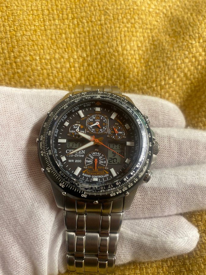 Citizen eco drive promaster radio controlled wr 200 hotsell