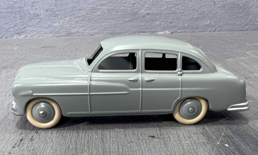 DINKY TOYS FORD Vedette No Solido No Tekno No CIJ No JRD No Norev No Minialuxe EUR 30,00 - FR