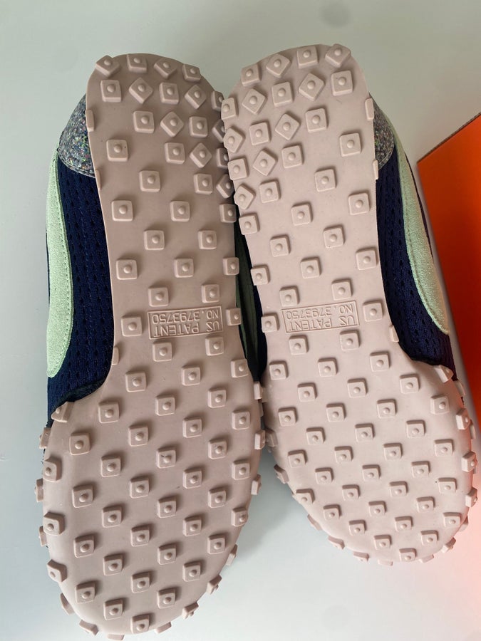nike waffle racer midnight navy vapor green