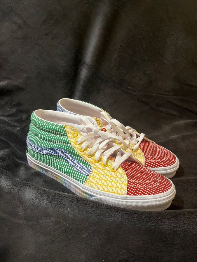 vans low top multicolor