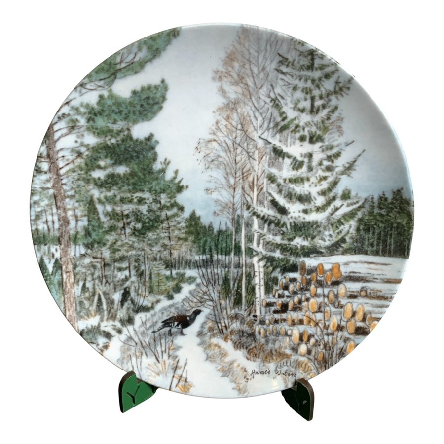 Se produkter som liknar Guldkroken Väggtallrik Tjäder.. på Tradera