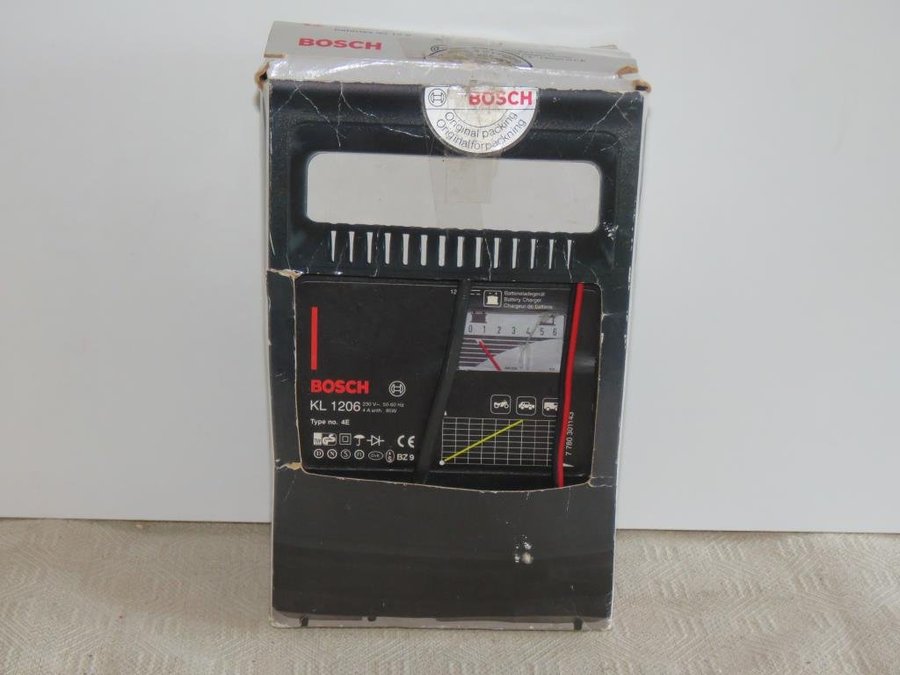 Batteriladdare 12V BOSCH KL 1206 i originaförpackning