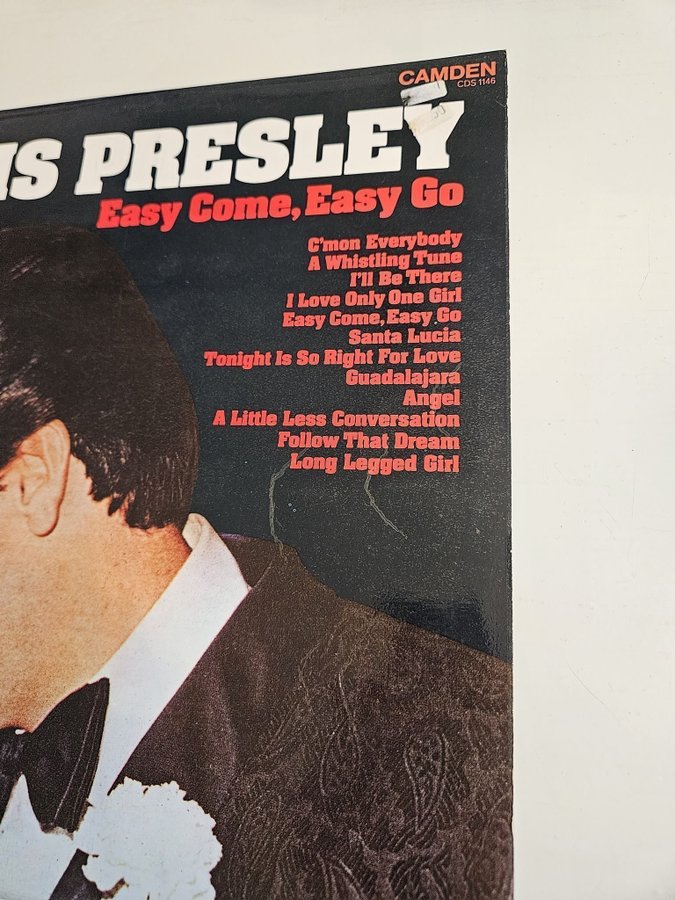 Se produkter som liknar VINYL LP ELVIS PRESLEY EASY C.. på