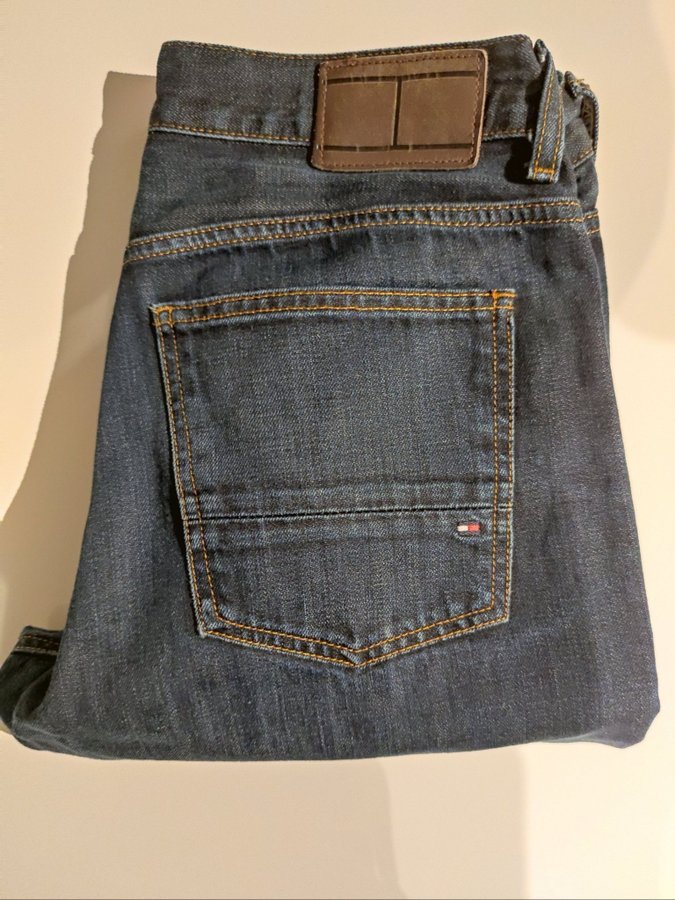 tommy hilfiger jeans 30 32