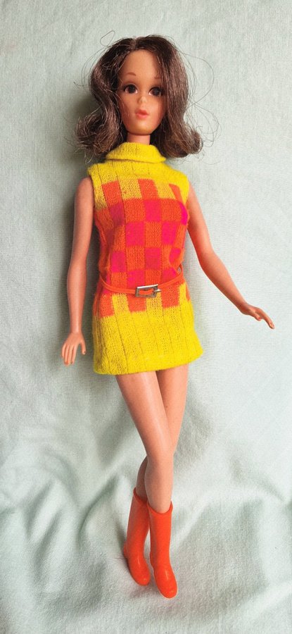 Barbie Vintage Mod WALKING JAMIE Brunett Köp på Tradera (696823174)