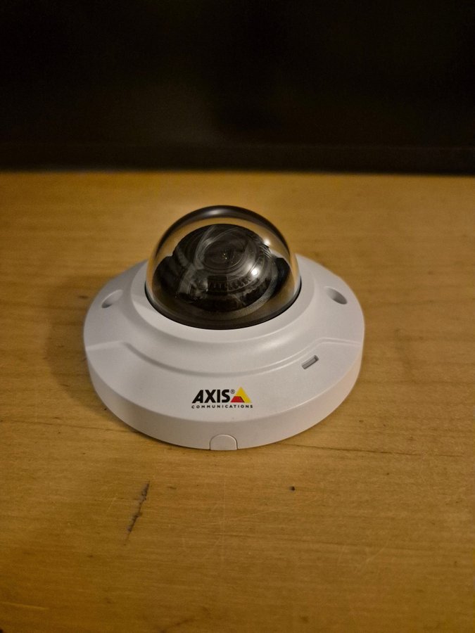 Axis M3004-V Övervakningskamera Köp på Tradera (697152569)