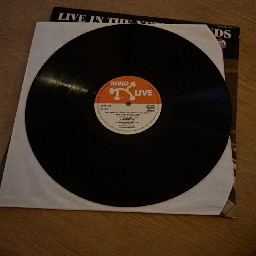 Live In The Netherlands - Toots Thielemans, Joe.. | Köp på Tradera Live In The Netherlands - Toots Thielemans, Joe.. | Köp på Tradera