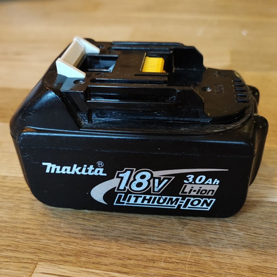 Makita batteri 3ah deals
