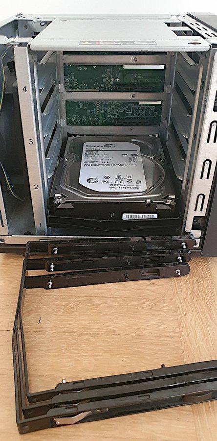 Se Produkter Som Liknar Lenovo Ix4 300d 4 Bay Nas 2tb Pa Tradera