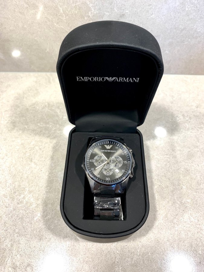 ar5889 armani watch