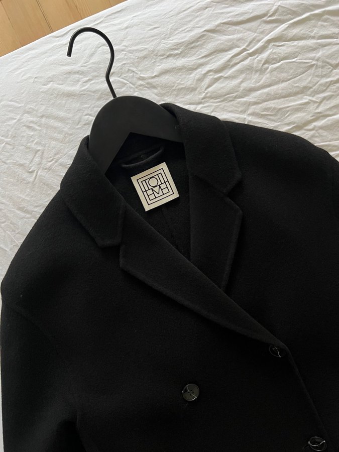 Signature Toteme Picos Coat Toteme Black Pisa Trench Coat Toteme