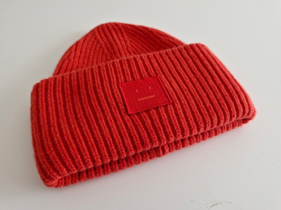 帽子 Acne Studios LARGE FACE LOGO BEANIE RED Acne Studios - Large face logo beanie - Sharp red