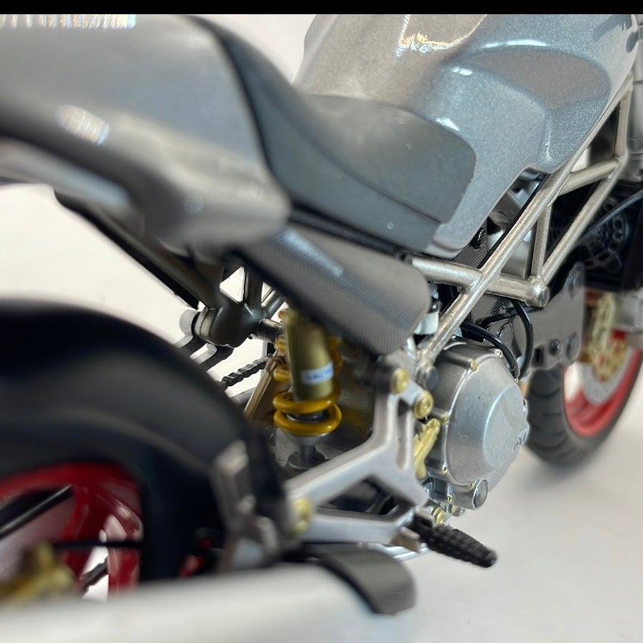 Se produkter som liknar Minichamps Ducati Monster 1:1.. på Tradera