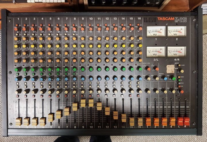 TASCAM M-216 Mixer | Köp på Tradera (730688083)