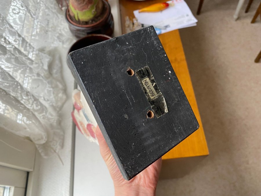 Se produkter som liknar Antikt julpynt i bemålat trä .. på Tradera