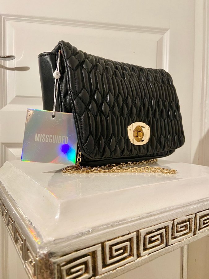 MISSGUIDED Quilted Cross Body Bag Laderimitatio. Kop pa Tradera 645432781