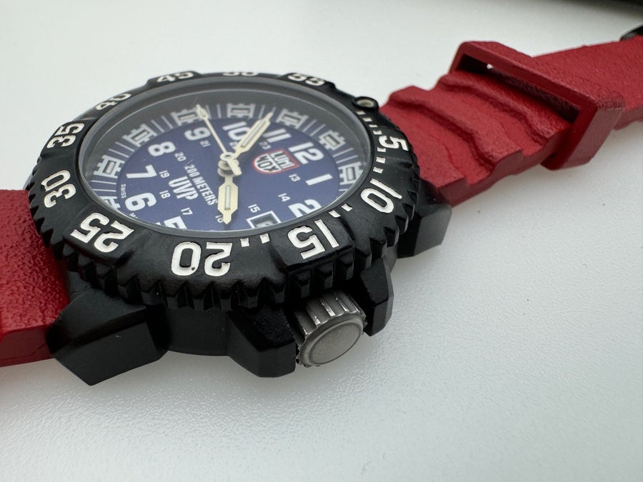 Luminox UVP Series 3954 Watch Carbon Case Men S.. | Köp på Tradera