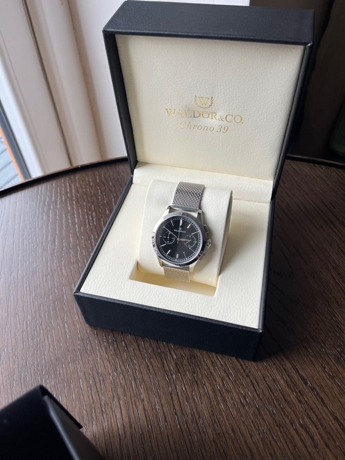 Waldor Chrono 39 Armbandsur Køb på Tradera (698910341)