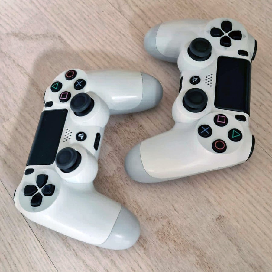 Sony PlayStation 4 (PS4) Glacier White 500GB + .. | Köp på Tradera