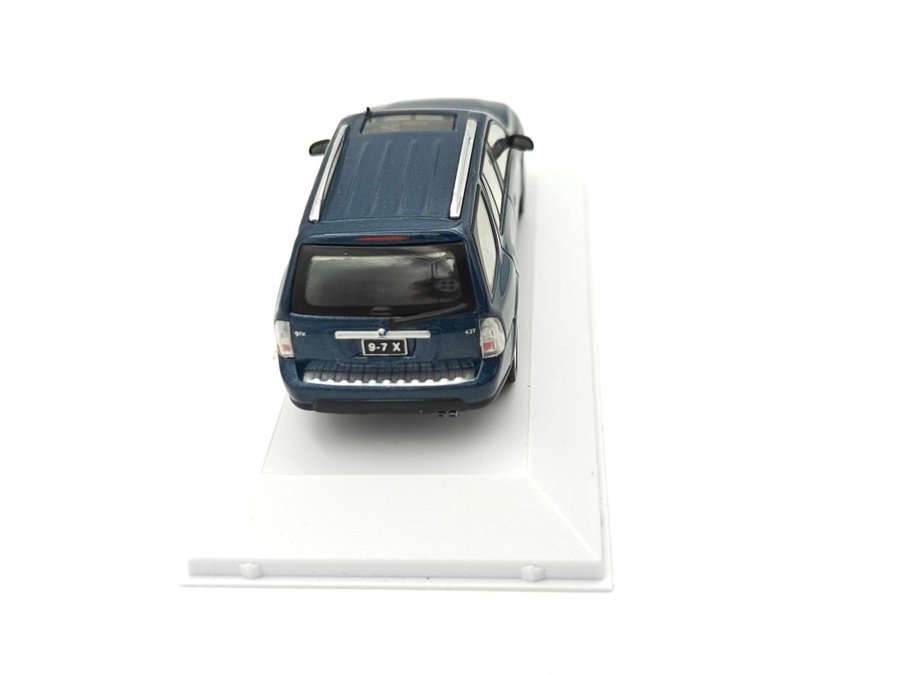 1:18 Saab 9-3 Aero Sedan - 2008 - Bleu Glace - Boîte de présentation de luxe incluse