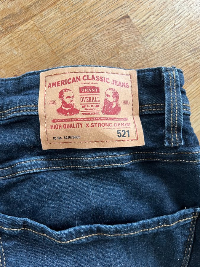 Se produkter som liknar American Classic Jeans blåa på Tradera