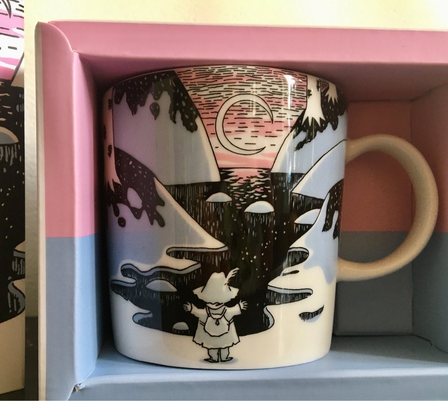 Se produkter som liknar Muminmugg Mumindagen på Tradera (578062314)