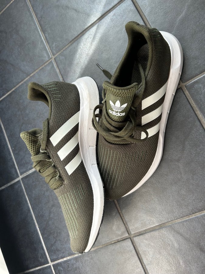 adidas swift run sneakers womens
