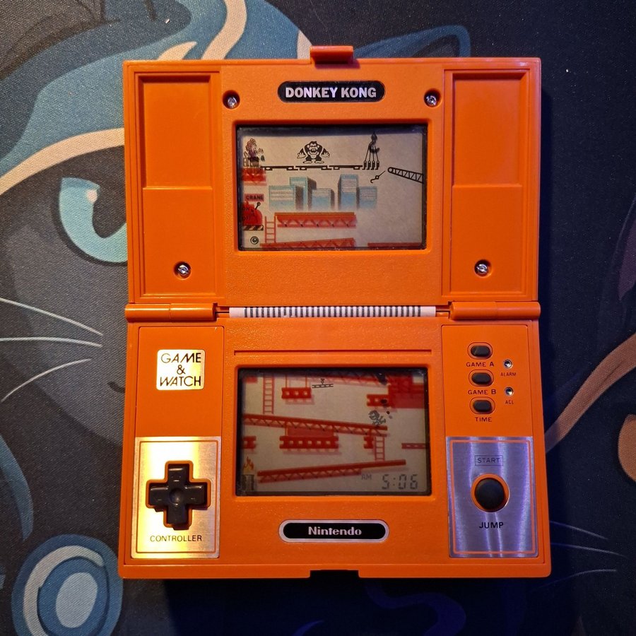 Nintendo Game and Watch - Donkey Kong DK-52 | Köp på Tradera