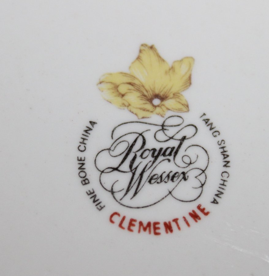 Se produkter som liknar -Clementine- Royal Wessex på Tradera