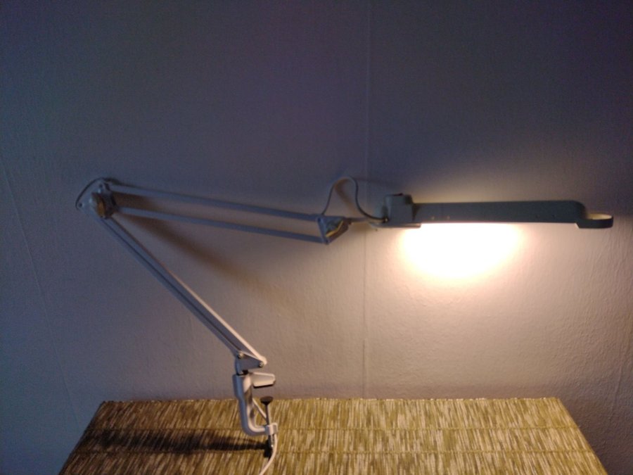 Lival Continent Bordslampa Skrivbordslampa Arbe.. | Köp på Tradera ...