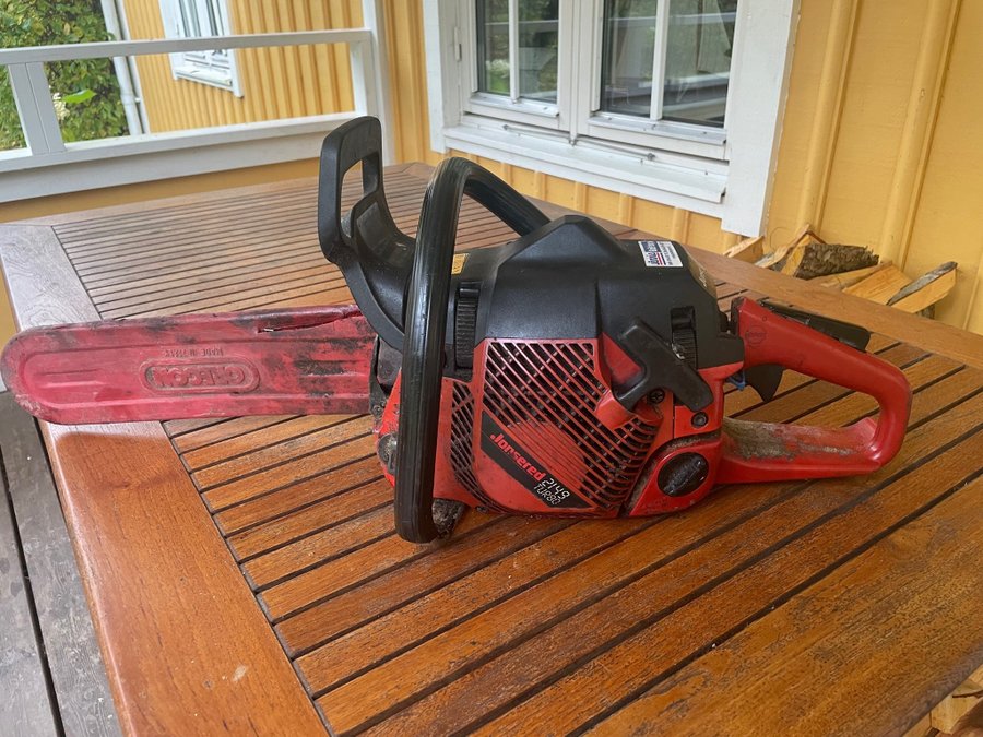 Jonsered 2149 turbo motorsåg, fungerar Köp på Tradera (564815210)