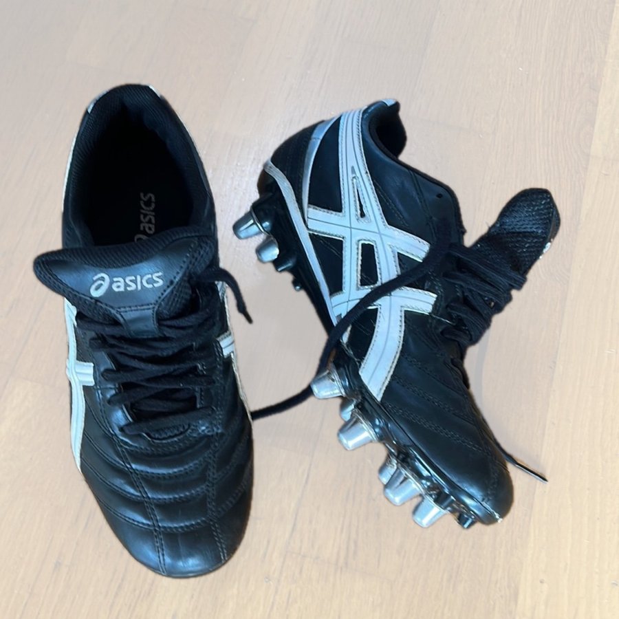 Se produkter som liknar Asics Lethal Scrum Rugbykango. pa Tradera 642356841