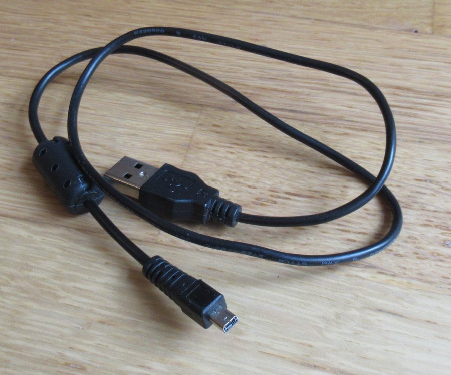 USB-kabel till Lumix TZ70, TZ60 och en massa Köp på Tradera
