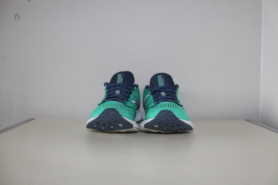 New Balance 890 Löparskor Grön EUR i Köp på Tradera