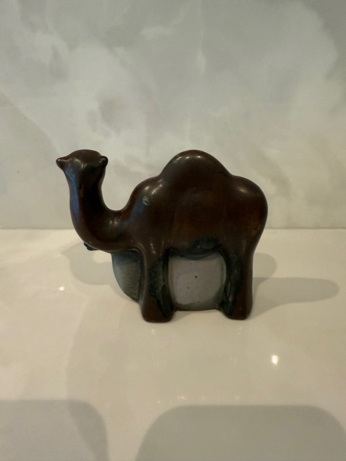 工芸品 Gustavsberg  Noaks Ark DROMEDAR Lisa Larson ”Dromedar” ur serien Noaks Ark. Gus.. | Köp på