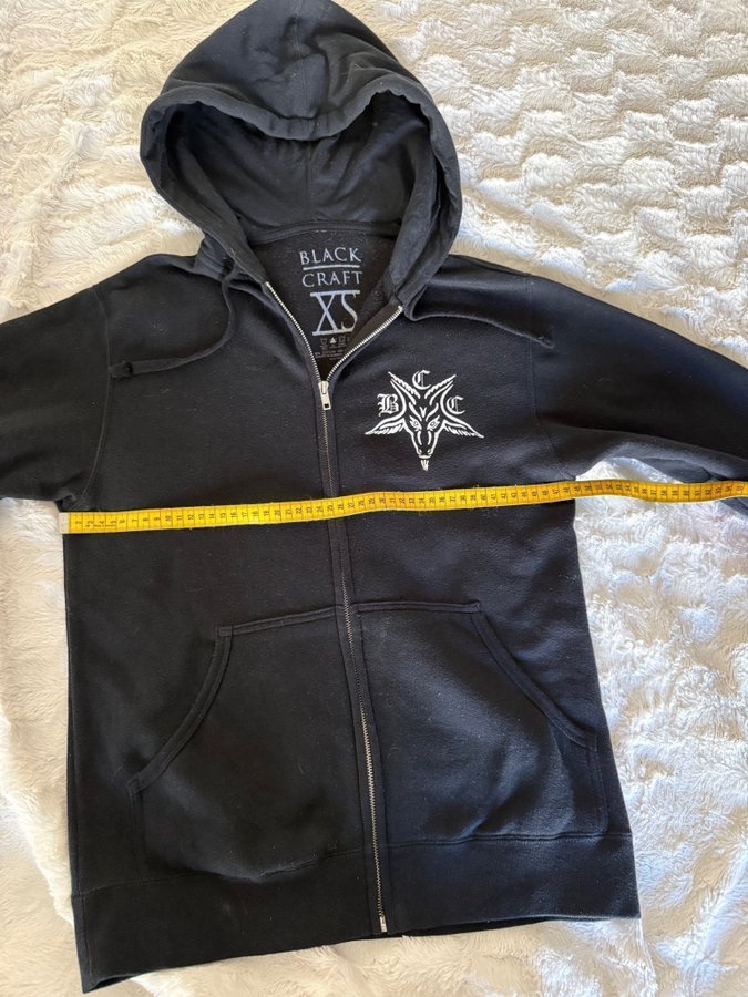 BlackCraft Cult “Stay Lit” svart hoodie, Köp på Tradera