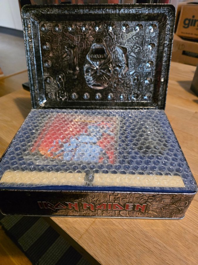 Iron Maiden Eddie's Archive Box Set | Köp på Tradera (729618187)