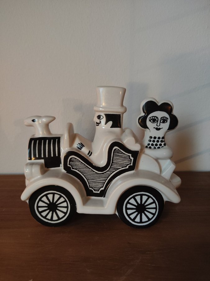 Lisa Larson ◇ Traffic Bil