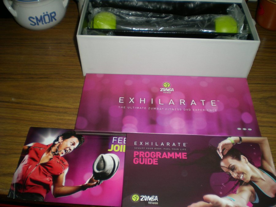 Zumba Fitness Exhilarate DVD Box Set | Köp på Tradera (706987360)