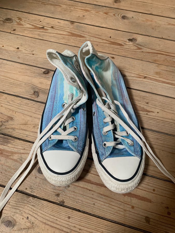 Se produkter som liknar Converse All Star Chuck Taylo. pa Tradera 638659160