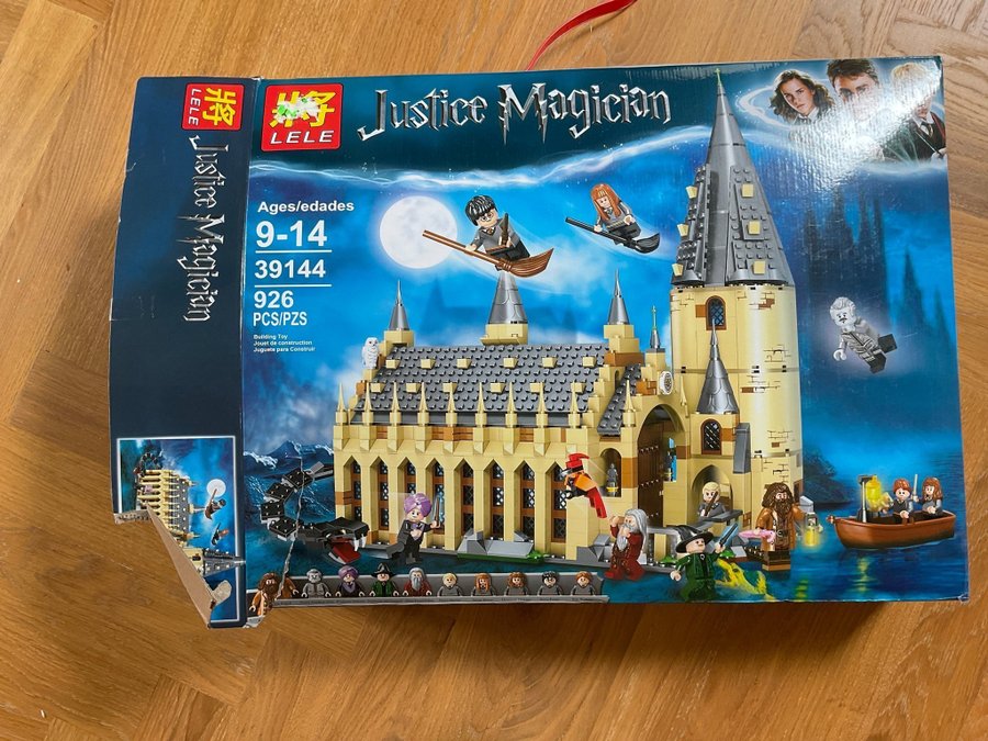 Se produkter som liknar Justice Magician Hogwarts på Tradera