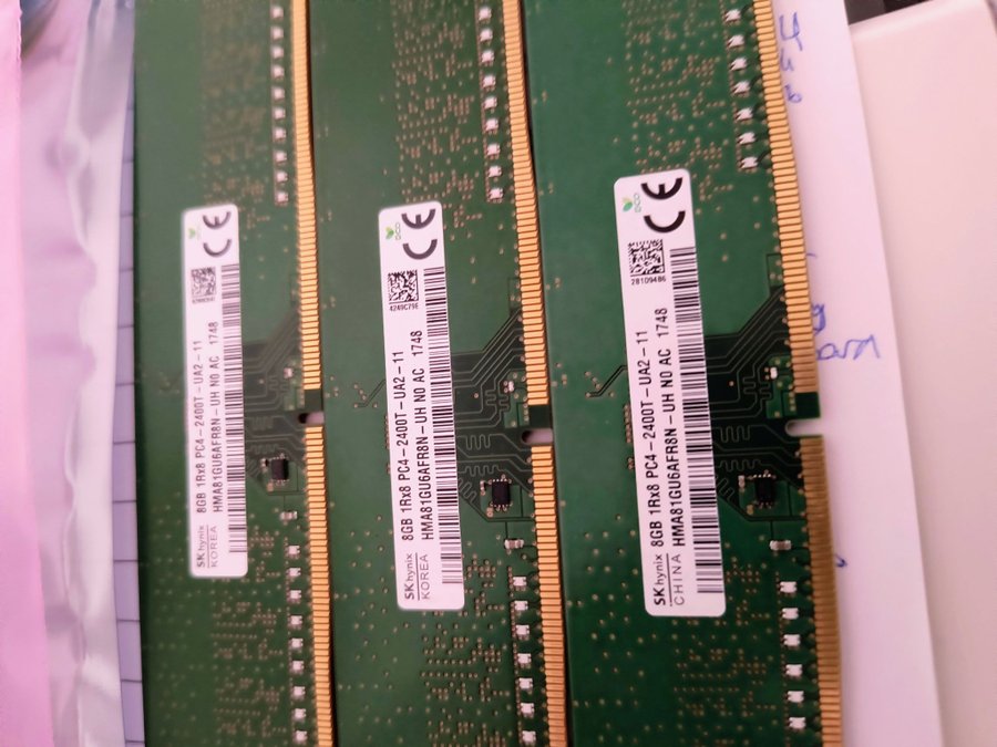 Se produkter som liknar 48GB 6st+1 8GB DDR4 ECC 2400M.. på Tradera