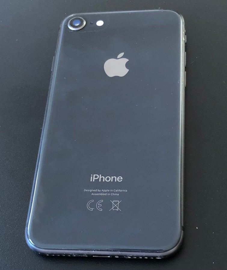Iphone 8 64GB svart | Köp på Tradera (737093819)