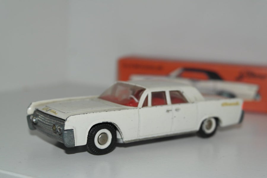 Tekno Lincoln Continental 829 vit | Köp på Tradera (740749812)