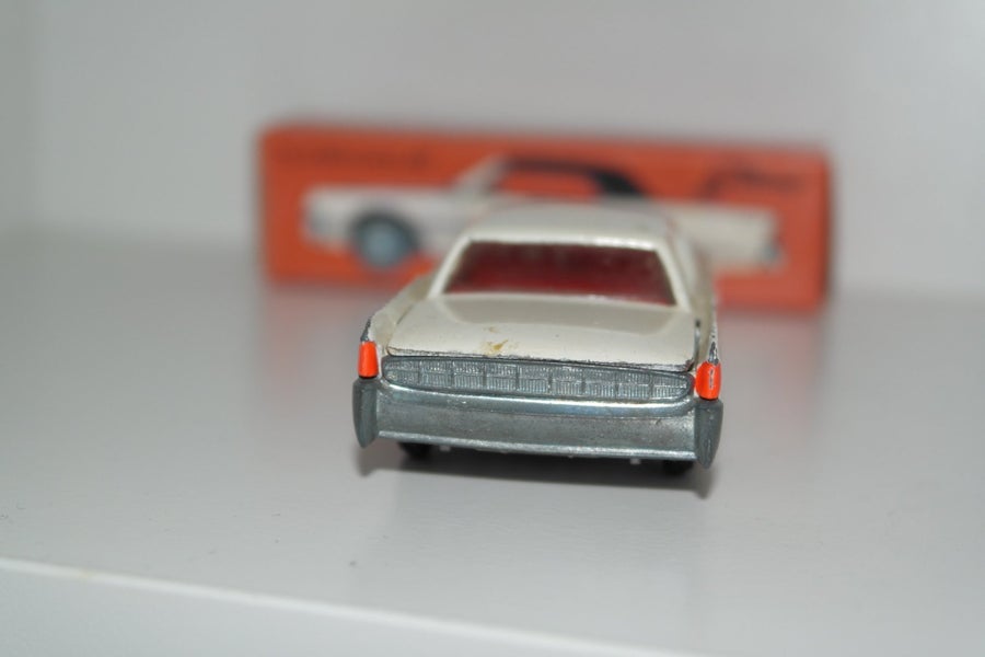 Tekno Lincoln Continental 829 vit | Köp på Tradera (740749812)
