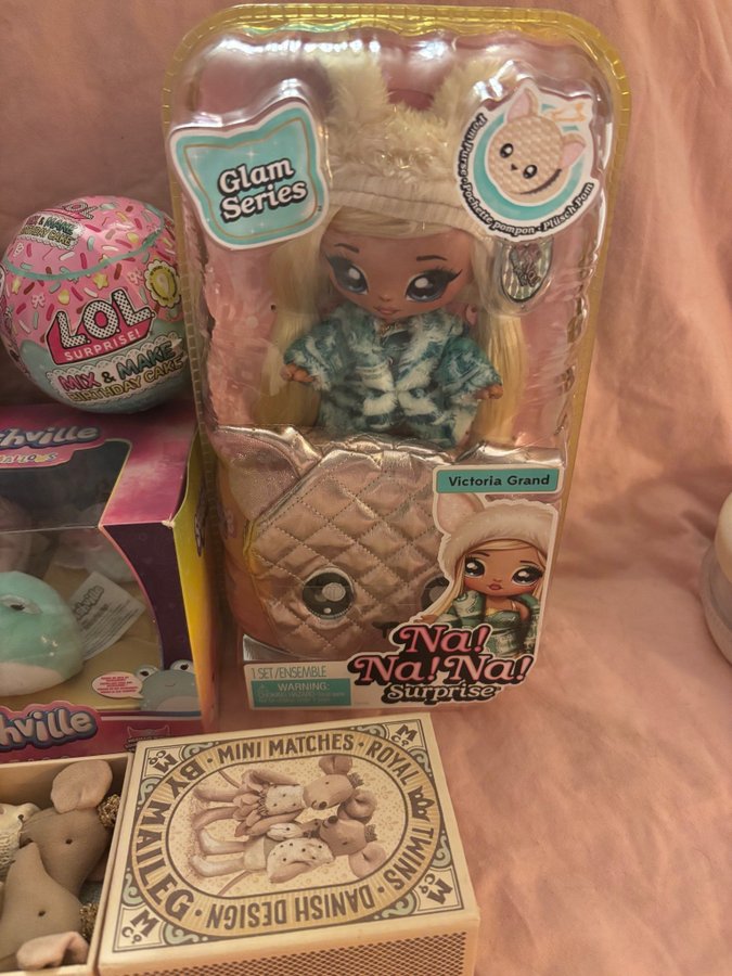 Na Na Na docka & Lol surprise dockor Squishvill.. | Köp på Tradera ...