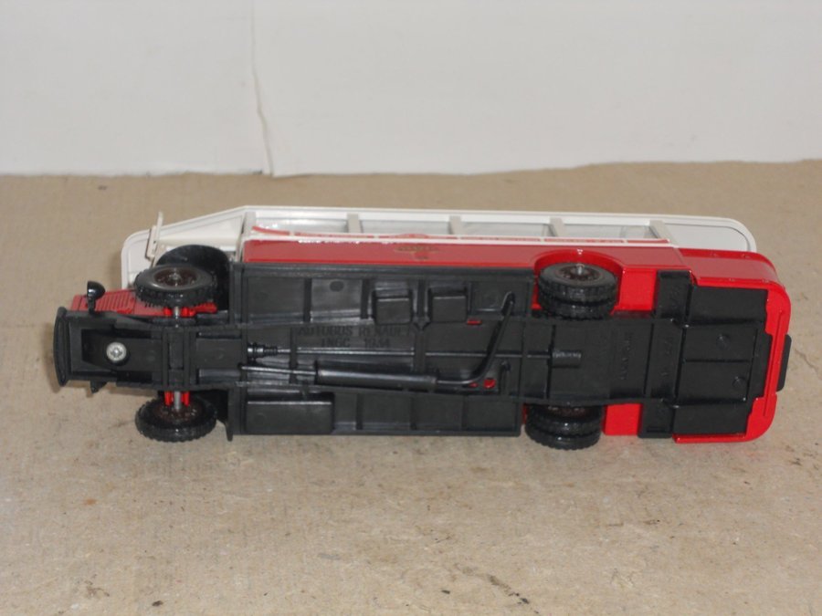 Miniature Solido Renault TN6C 1934 - Bus Lyonnais Rouge - 1/50 - Occasion