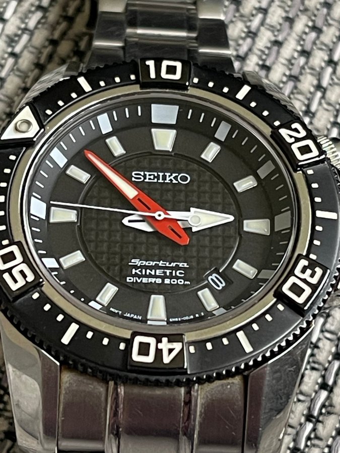 Seiko sportura kinetic divers 200m hotsell