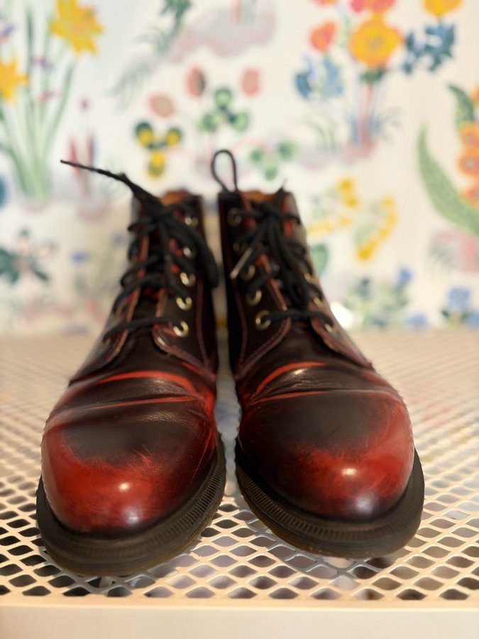 Dr martens emmeline 39 hot sale
